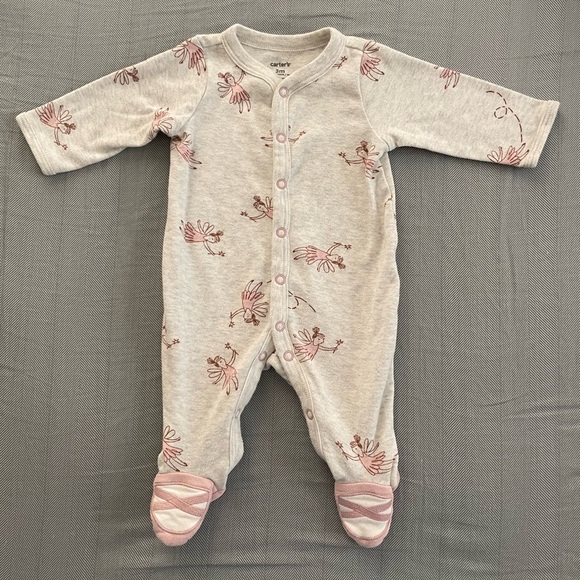 Bundle of 7 footies/sleepers 0-3mo (Hanna Andersson, Tea Collection, Carter’s) - Picture 8 of 10